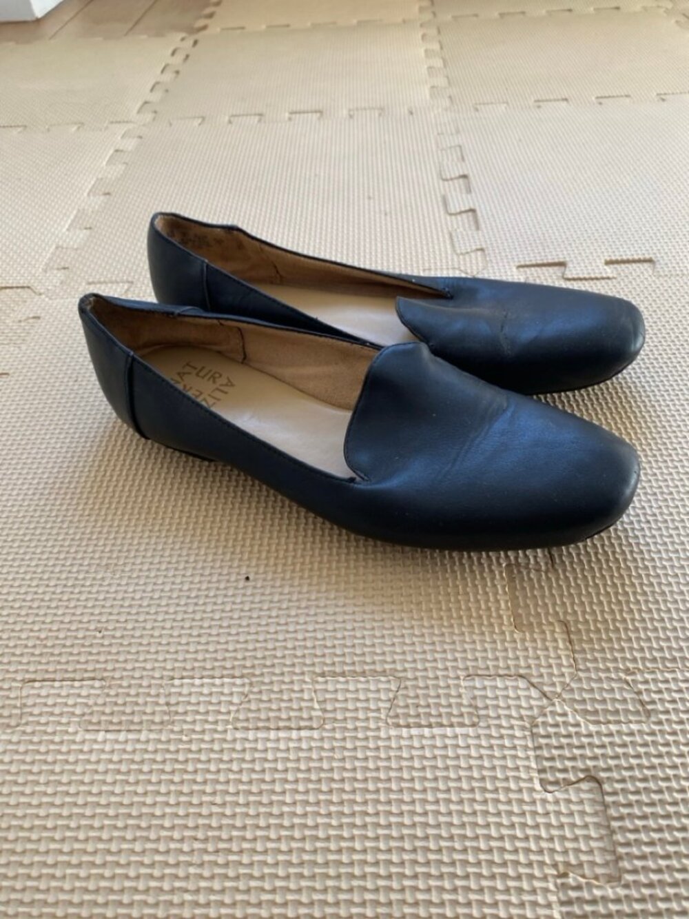 Naturalizer Emiline Black Leather Loafer Flats 9